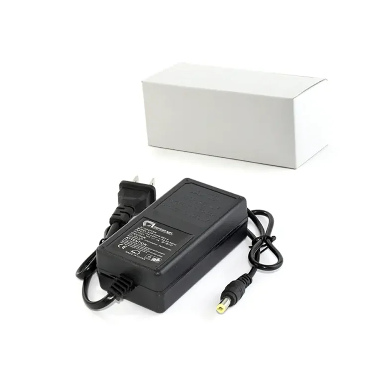 Adaptador de voltaje 12v 1A DC American NET ADP-24FB-1A Adaptador 12v 1A DC - ADP-24FB-1A - American NET Transformador 12v 1a Voltaje Regulado DC Adaptador de Voltaje para Cámara de Seguridad 12v1A - ADP-24FB-1A