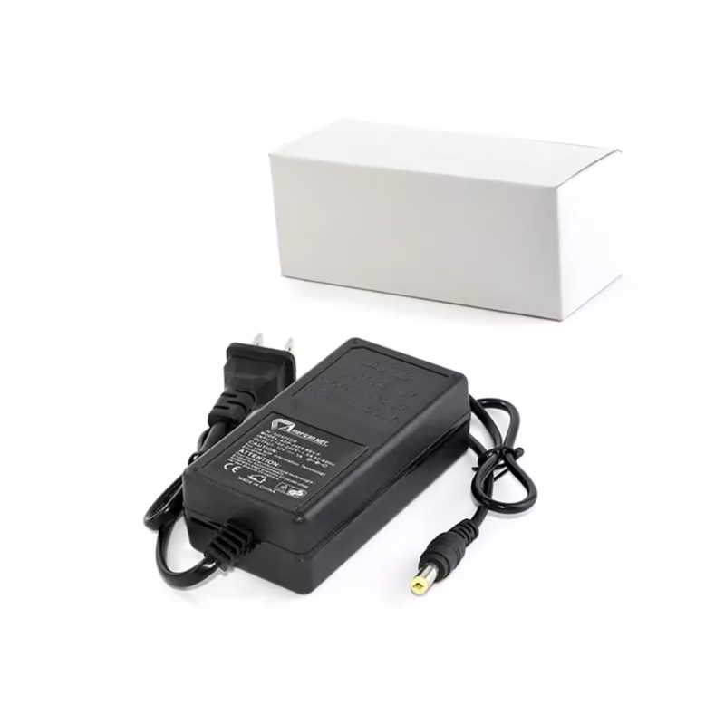 Adaptador v A DC American NET GP  L con Voltaje Regulado