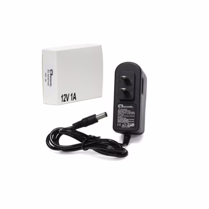 Adaptador de 12v 1A American NET GP-305-12-1 Adaptador de Voltaje Regulado de 12V 1A con Punta 5.5mm x 2.5mm American NET GP-305-(12-1)