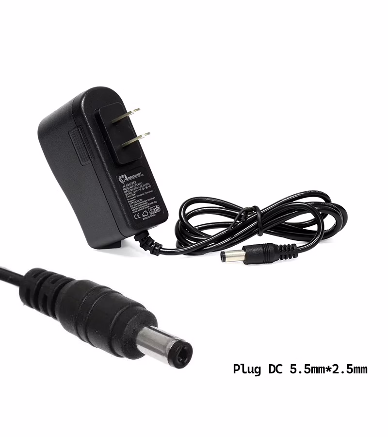 Adaptador de v A American NET GP    Adaptador de Voltaje Regulado de V A con Punta mm x mm American NET GP   