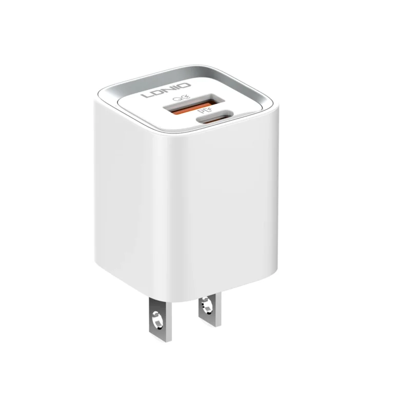 Cargador Rápido de 30W | QC3.0 | Incluye Cable USB-C a Lightning | 1 Metro | LDNIO A2317C: La Carga Rápida que Tus Dispositivos Merecen