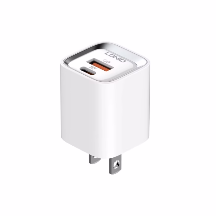 Cargador Rápido de W | QC | Incluye Cable USB C a Lightning |  Metro | LDNIO AC La Carga Rápida que Tus Dispositivos Merecen