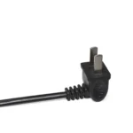 Cable de Poder Tipo 8 con Terminal de 90° American NET GP-132-L-180MM: Conexión Segura y Ahorro de Espacio, Enchufe Plano de 90°, Conector C7 de 90 Grados