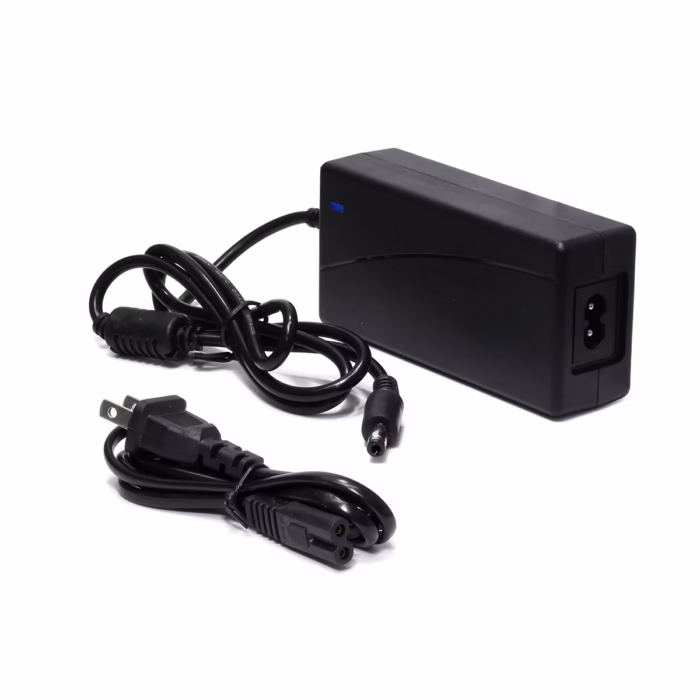 Adaptador de Voltaje V A Tronic LX  Energía Estable y Confiable para tus Equipos