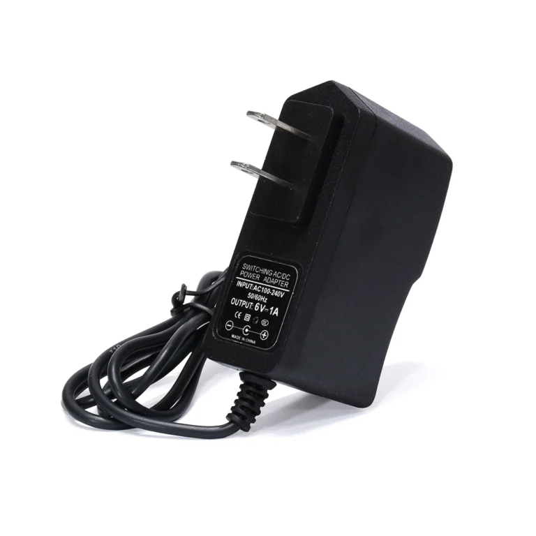 Adaptador de Voltaje 6V 1A OX-0610: Energía Regulada para tus Equipos de 6V