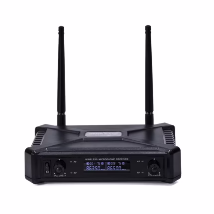Sistema de Micrófono Inalámbrico UHF Doble (Vincha y Solapa) BatBlack BT-M43BP: ¡Versatilidad y Claridad Profesional!