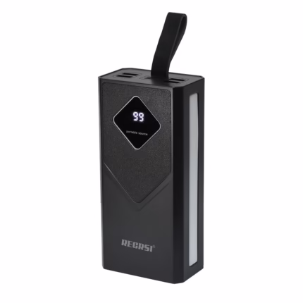 Power Bank 30000mAh RECRSI RE-PB311 con 4 Cables Integrados y Lámpara LED: ¡La Estación de Carga Definitiva!
