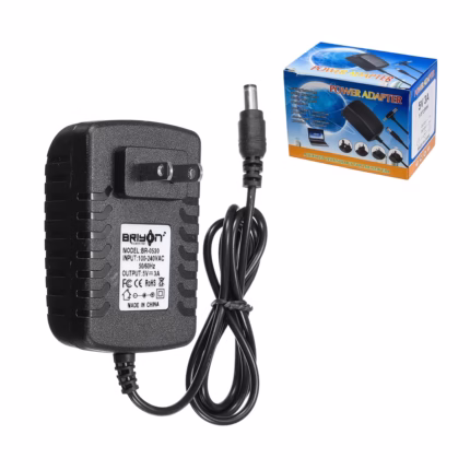 Adaptador de Voltaje V A Briyon RU  Potencia Estable para tus Dispositivos Adaptador de corriente Briyon RU  de V A color negro con su enchufe plano directo a la pared y cable con conector DC producto de HD Multimedia