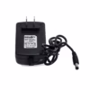 Adaptador de Voltaje V A Briyon RU  Potencia Estable para tus Dispositivos Adaptador de corriente Briyon RU  de V A color negro con su enchufe plano directo a la pared y cable con conector DC producto de HD Multimedia