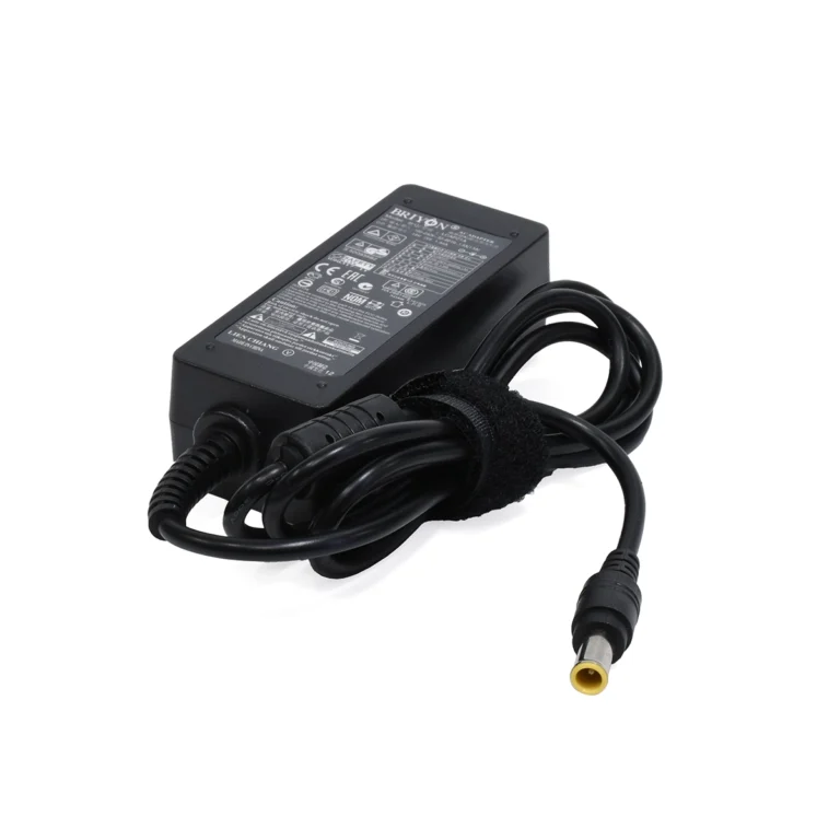 Cargador para Monitor LG 19V 1.3A Briyon LG-19134: ¡El Reemplazo Perfecto!, Cargador de reemplazo Briyon LG-19134 para monitor LG, mostrando el transformador negro y el conector de salida específico de 6.5mm con su pin central, producto de HD Multimedia.