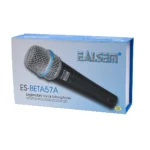Micrófono Dinámico Profesional EALSEM ES-BETA57A: ¡Claridad y Resistencia para Voces e Instrumentos!, Kit de micrófono dinámico profesional EALSEM ES-BETA57A de color gris, mostrando el micrófono, el cable XLR a Plug de 6 metros, el clip para parante y la funda protectora, producto de HD Multimedia.