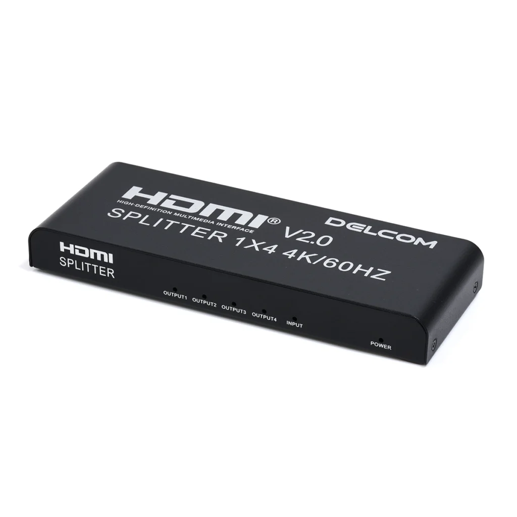 Splitter HDMI x KHz v Delcom DL SPLK Una Señal Cuatro Pantallas en Simultáneo Splitter HDMI x Delcom DL SPLK de metal color negro mostrando su puerto de entrada único y sus cuatro puertos de salida HDMI producto de HD Multimedia