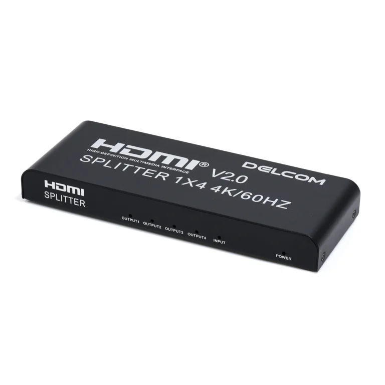 Splitter HDMI 1x4 4K@60Hz v2.0 Delcom DL-SPL4K04: ¡Una Señal, Cuatro Pantallas en Simultáneo!, Splitter HDMI 1x4 Delcom DL-SPL4K04 de metal color negro, mostrando su puerto de entrada único y sus cuatro puertos de salida HDMI, producto de HD Multimedia.