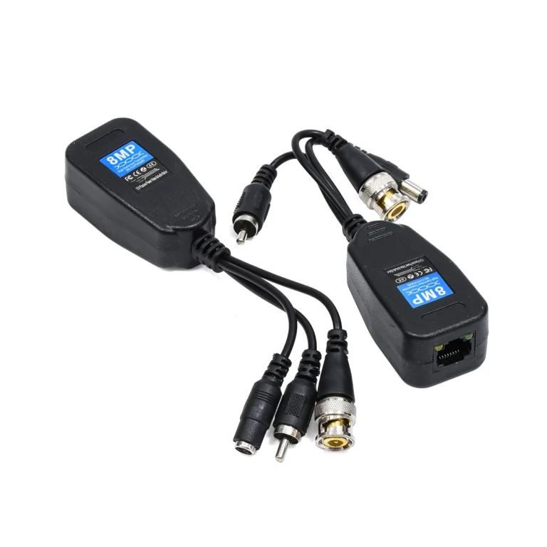 Video Balun RJ45 8MP 3-en-1 (Video, Poder y Audio) American NET GP-300-DC-8: ¡Simplifica tu Instalación!, Par de video baluns 3-en-1 American NET GP-300-DC-8, mostrando los conectores BNC de video, DC de poder y RCA de audio en un extremo, y el puerto de red RJ45 en el otro, producto de HD Multimedia