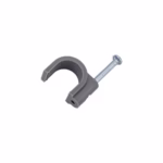 Grapas Clip 6mm Gris Pack 100pz High Full Max: Organiza y Asegura tus Cables como un Profesional, Caja con 100 grapas clip de 6mm High Full Max de color gris, con sus clavos de acero pre-insertados, un producto para instalaciones profesionales de HD Multimedia PERU SAC.