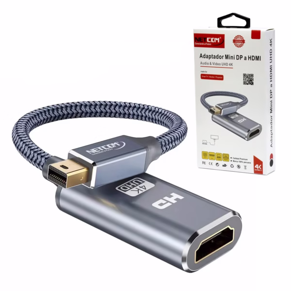 Adaptador Mini DisplayPort a HDMI 4K@30Hz NETCOM PE-VA0379: Conecta tu MacBook, Surface o Laptop a lo Grande, Adaptador premium Mini DisplayPort a HDMI Netcom PE-VA0379, mostrando el cable corto enmallado, el conector Mini DP macho de aluminio y el puerto HDMI hembra, producto de HD Multimedia PERU SAC.