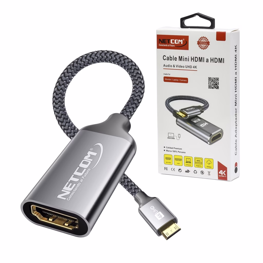 Cable Adaptador Mini HDMI a HDMI KHz NETCOM PE VA Cable adaptador premium Mini HDMI a HDMI Netcom PE VA mostrando el cable corto enmallado y los conectores de aluminio dorados un accesorio de alta calidad de HD Multimedia PERU SAC