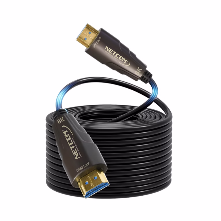Cable HDMI 20 Metros 8K Fibra Óptica v2.1 60Hz NETCOM PE-HF1020 | Venta en Perú, Cable HDMI de fibra óptica Netcom PE-HF1020 de 20 metros, delgado y de color negro, mostrando sus conectores metálicos dorados, una solución profesional de larga distancia de HD Multimedia PERU SAC.