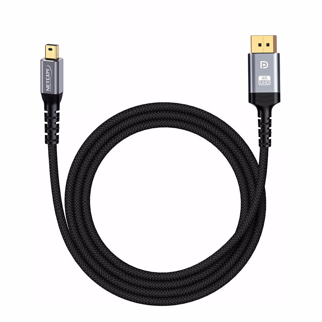 Cable Mini DisplayPort a DisplayPort KHz NETCOM PE DP La Conexión Definitiva para tu MacBook o Surface Cable premium bidireccional Mini DisplayPort a DisplayPort Netcom PE DP enmallado mostrando sus conectores de aleación de aluminio y contactos dorados un producto de HD Multimedia PERU SAC