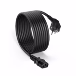 Cable de Poder Schuko 14AWG 16A 1.8 Metros NETCOM PE-PW0086: La Conexión Más Segura para tus Equipos Críticos, Cable de poder de alta resistencia Netcom PE-PW0086 de 1.8 metros, mostrando el enchufe Schuko y el conector C13 para computadora, un cable de grado médico de 14AWG de HD Multimedia PERU SAC.