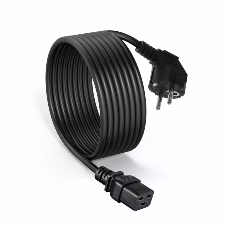 Cable de Poder Schuko a C19 14AWG 16A 1.8 Metros NETCOM PE-PW0087: Energía de Máxima Capacidad para tus Servidores, Cable de poder de alta capacidad Netcom PE-PW0087, mostrando el enchufe de pared Schuko y el conector rectangular C19 para servidores, un producto de grado profesional de HD Multimedia PERU SAC.