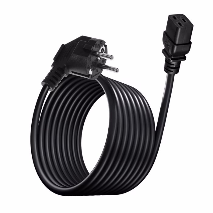 Cable de Poder Schuko a C AWG A  Metros NETCOM PE PW Energía de Máxima Capacidad para tus Servidores Cable de poder de alta capacidad Netcom PE PW mostrando el enchufe de pared Schuko y el conector rectangular C para servidores un producto de grado profesional de HD Multimedia PERU SAC