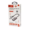 Capturadora HDMI 4K USB-C y USB 3.0 NETCOM PE-EL0285___04 Capturadora HDMI 4K USB-C y USB 3.0 NETCOM PE-EL0285: Eleva tus Transmisiones a Nivel Pro, Capturadora de video Netcom PE-EL0285 con carcasa de aluminio, mostrando su cable enmallado con conector USB-C y adaptador a USB-A, un producto de streaming profesional de HD Multimedia PERU SAC.