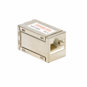 Empalme de RED Cat6 Cat5e MIYAKO USA 23-N35: Extiende tu Cable de Red sin Perder Velocidad, Empalme o acoplador de red RJ45 metálico y blindado Miyako USA 23-N35, mostrando sus dos puertos hembra para unir cables de red, un accesorio profesional de HD Multimedia PERU SAC.