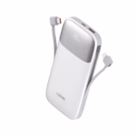 PowerBank 10000mAh 22.5W Carga Rápida PD+QC3+SCP LDNIO PQ19, Power Bank compacto LDNIO PQ19 de 10000mAh color blanco, mostrando su pantalla LED digital y los dos cables de carga cortos integrados (USB-C y Lightning), un producto de HD Multimedia PERU SAC.