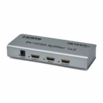 Splitter HDMI 1x2 8K 60Hz NETCOM PE-SH0202: Duplica tu Experiencia Visual en Alta Resolución, Divisor HDMI 1x2 8K, Splitter HDMI 1x2 de alto rendimiento Netcom PE-SH0202 de metal color gris, mostrando sus puertos para video 8K y 4K a 120Hz, un producto de vanguardia de HD Multimedia PERU SAC.