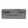 Splitter HDMI 1x2 8K 60Hz 4K@120Hz con EDID NETCOM PE-SH0202____03 Splitter HDMI 1x2 8K 60Hz NETCOM PE-SH0202: Duplica tu Experiencia Visual en Alta Resolución, Divisor HDMI 1x2 8K, Splitter HDMI 1x2 de alto rendimiento Netcom PE-SH0202 de metal color gris, mostrando sus puertos para video 8K y 4K a 120Hz, un producto de vanguardia de HD Multimedia PERU SAC.