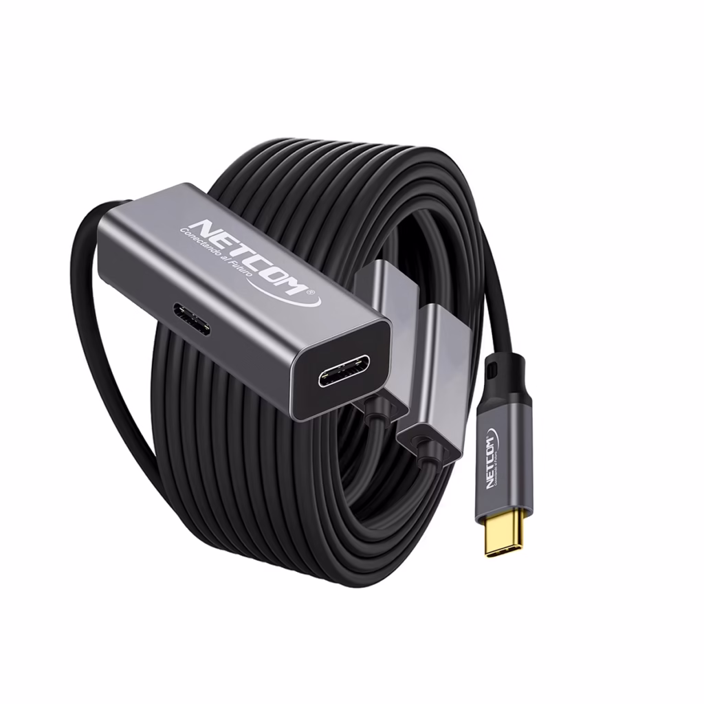 Cable Extensión USB C MT Activo USB C  Gen W Gbps KHz NETCOM PE EX Cable extensor USB C activo de  metros Netcom PE EX mostrando el conector de entrada USB C y el extremo hembra USB C con su puerto de alimentación un producto de HD Multimedia PERU SAC