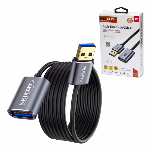 Cable Extensión USB3 de 3MT USB 3.0 5Gbps NETCOM PE-CA0093: Conecta tus dispositivos a 3 Metros, Cable de extensión USB 3.0 premium Netcom PE-CA0093 de 3 metros, mostrando sus robustos conectores de aleación de aluminio con contactos dorados, un producto de HD Multimedia PERU SAC.