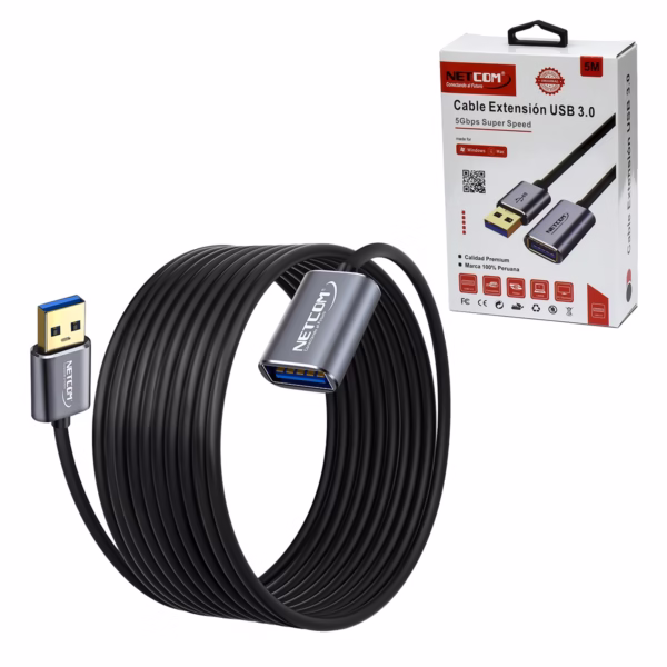 Cable Extensión USB3 de 5MT USB 3.0 5Gbps NETCOM PE-CA0094: Lleva tu Conexión USB 3.0 más Lejos, Cable de extensión USB 3.0 premium Netcom PE-CA0094 de 5 metros, mostrando sus robustos conectores de aleación de aluminio con contactos dorados, un producto de HD Multimedia PERU SAC.