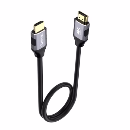 Cable HDMI 1MT 4K v2.0 60Hz 18Gbps 3D Full Cobre NETCOM PE-HD0101, Cable HDMI 4K de 1 metro Netcom PE-HD0101, mostrando sus conectores premium de aleación de aluminio y contactos dorados, un producto de HD Multimedia PERU SAC.