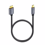 Cable USB-C a Micro-B de 1MT para Disco Duro Externo NETCOM PE-CA0104: El Cable ideal para tu Disco Externo, Cable USB-C a Micro-B 3.0 de 1 metro Netcom PE-CA0104, mostrando el conector USB-C y el conector ancho Micro-B 3.0 para discos duros, un producto de HD Multimedia PERU SAC.