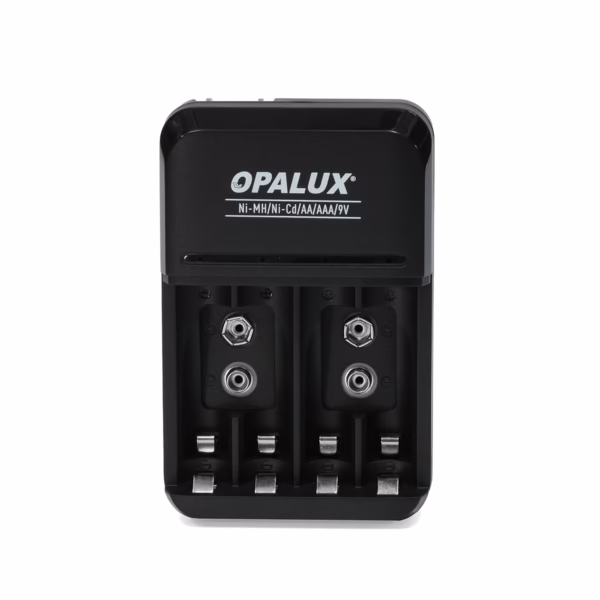 Cargador de Pilas y Baterías Ni-MH Ni-Cd Opalux OP-BC8021: El Dispositivo ideal para el Hogar o la Oficina, Cargador de pilas universal Opalux OP-BC8021 de color negro, mostrando sus 4 bahías para AA/AAA y 2 bahías para baterías 9V, un producto de HD Multimedia PERU SAC.