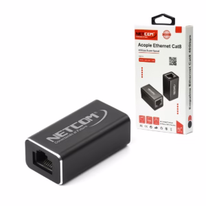 Empalme RJ45 Cat8/7/6a/6/5e NETCOM PE-UR0108: Extiende tu Cable de Red con Facilidad, Empalme o acoplador de red RJ45 metálico y blindado Cat8 Netcom PE-UR0108, mostrando sus dos puertos hembra para unir cables de red de 40Gbps, un producto de HD Multimedia PERU SAC.
