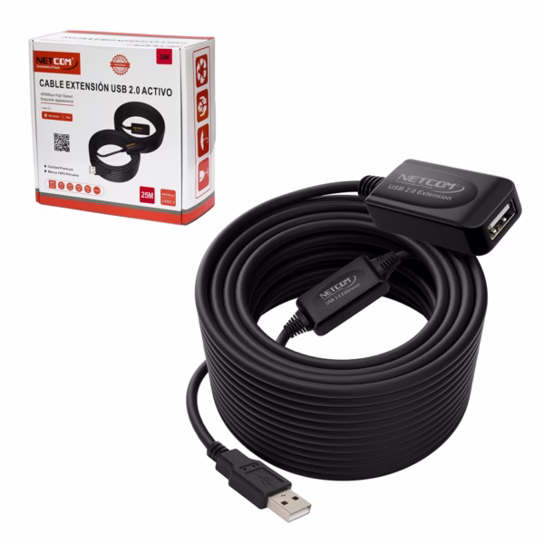 Extensión USB 25MT Activo USB 2.0 480Mbps NETCOM PE-UA0325: Rompe Todas las Barreras de Distancia, Cable extensor USB 2.0 activo de 25 metros Netcom PE-UA0325, mostrando el conector de entrada USB-A y los boosters de señal integrados, un producto de HD Multimedia PERU SAC.