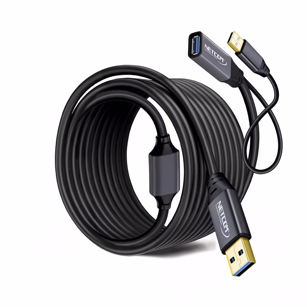Extensión USB   Metros Activo Gbps NETCOM PE EX Conecta tus Dispositivos USB  a  Metros sin Perder Velocidad Cable extensor USB  activo de  metros Netcom PE EX mostrando el conector de entrada USB A y el extremo hembra USB A con su conector de alimentación auxiliar un producto de HD Multimedia PERU SAC