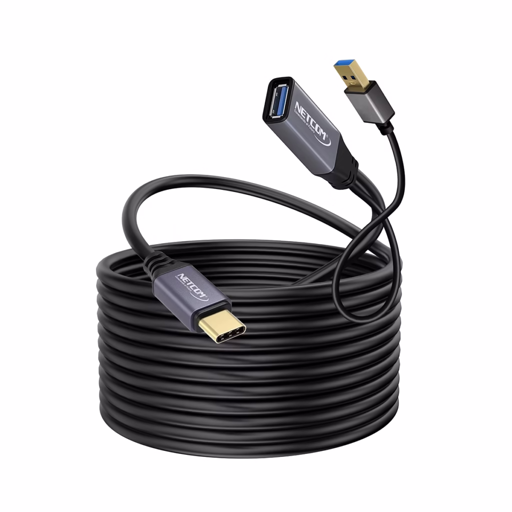 Extensión USB C a USB A MT Activo GBPS W NETCOM PE EX Extiende tu Conexión USB C a  Metros sin Perder Velocidad Cable extensor USB C activo de  metros Netcom PE EX mostrando el conector de entrada USB C y el extremo hembra USB A con su conector de alimentación auxiliar un producto de HD Multimedia PERU SAC