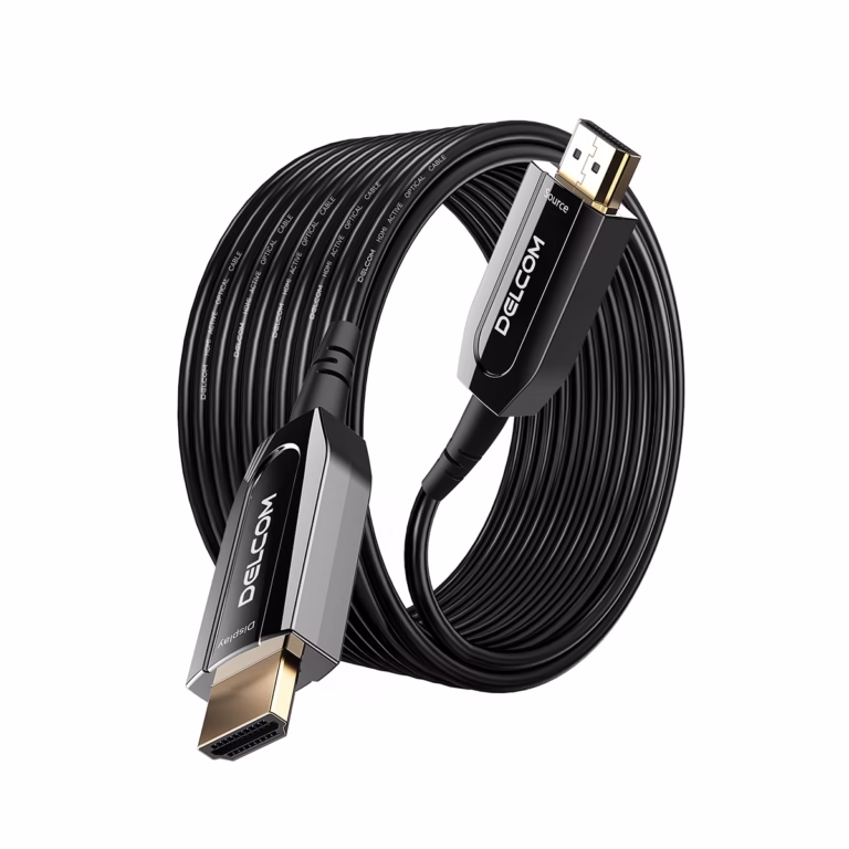 Cable HDMI de 20MT 8K@60Hz en Fibra Optica AOC v2.1 HDR eARC 48Gbps Delcom DL-HAOC-020, Cable HDMI 2.1 de Fibra Óptica Activa (AOC) Delcom de 20 metros, mostrando sus conectores metálicos dorados marcados como 'Source' y 'Display', un producto de HD Multimedia PERU SAC.