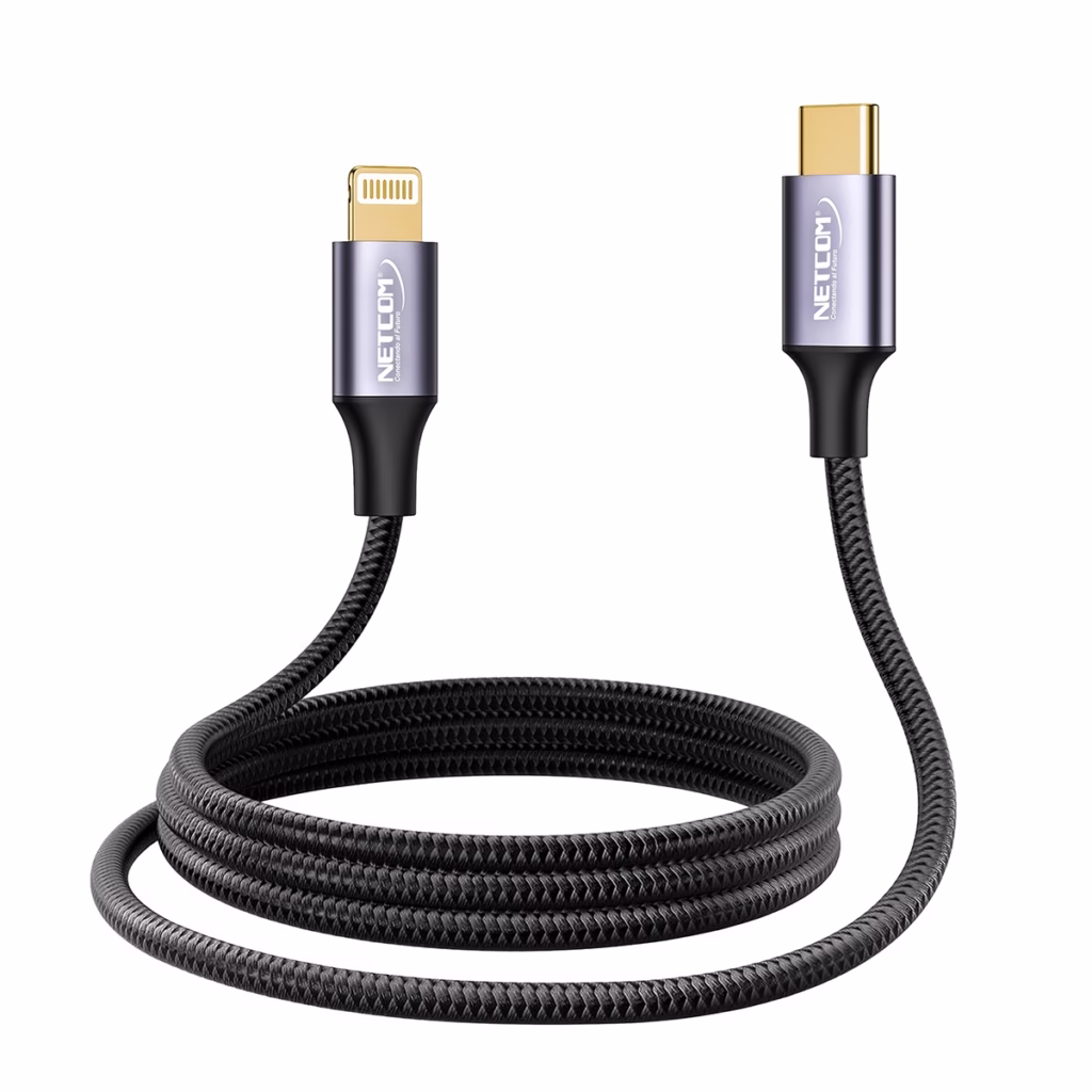 Cable USB C a Lightning M PD W Enmallado Mbps NETCOM PE AC Cable USB C a Lightning de  metro Netcom PE AC enmallado en nylon y con conectores de aluminio un producto para carga rápida de iPhone de HD Multimedia PERU SAC
